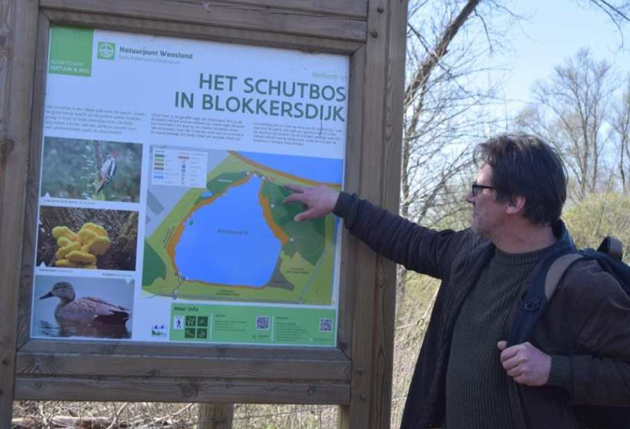 Willy Otto tijdens een natuurwandeling